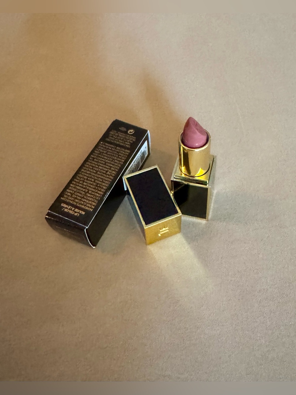 Tom Ford 03 Casablanca nude Lipstick in Gold Case -